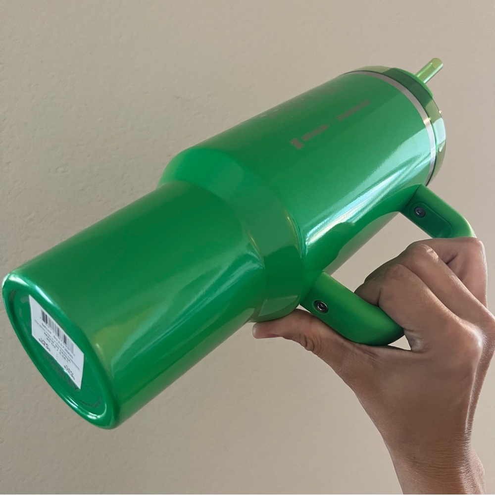 2025 Starbucks Stanley Green Insulated Cold To Go Cup with Handle - Picture 6 of 6